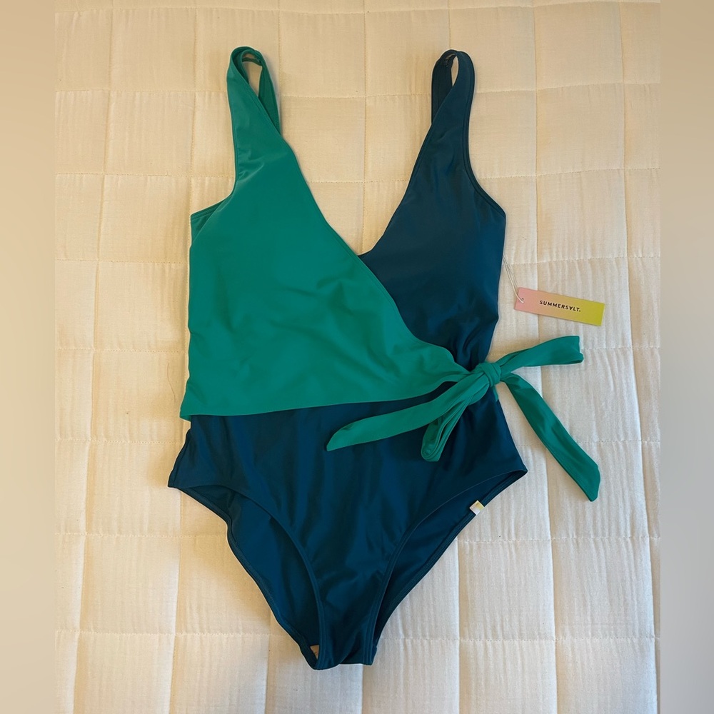 NWT Summersalt The Perfect Wrap One-Piece, size 10